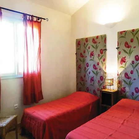 Two-bedroom Holiday In Vecchio * Porto-Vecchio (Corsica)